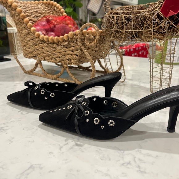 Coutgo bow tie mule heels - Picture 2 of 3